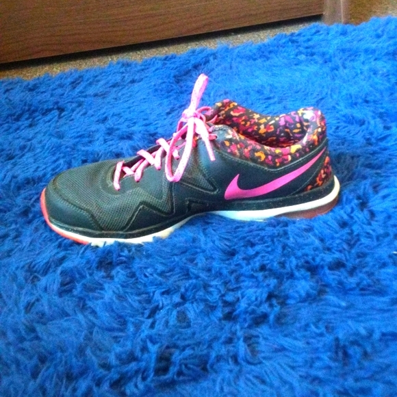 Nike Sculpt TR2 Women's Sneakers - Picture 3 of 5